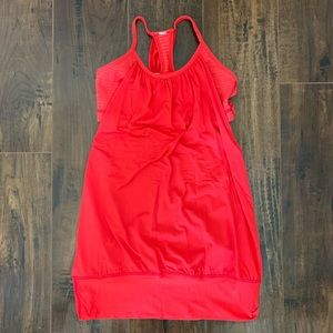 Lululemon NO LIMITS tank size 4